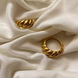 Croissant ring 