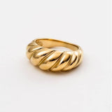 Croissant ring 