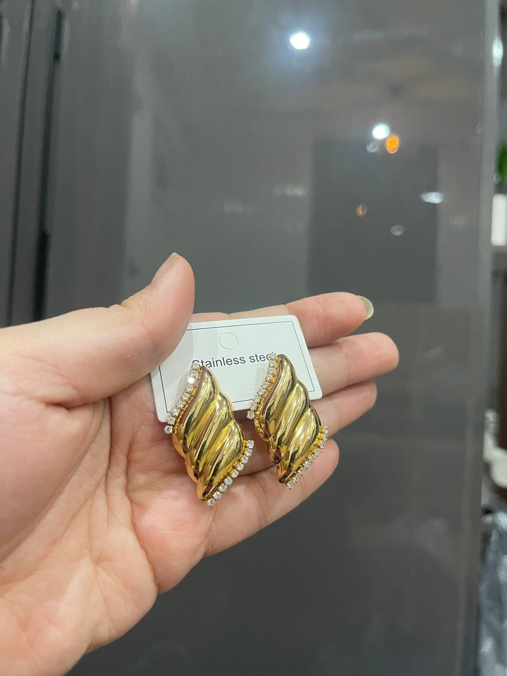 Twisted Croissant studs - Rare Jewels