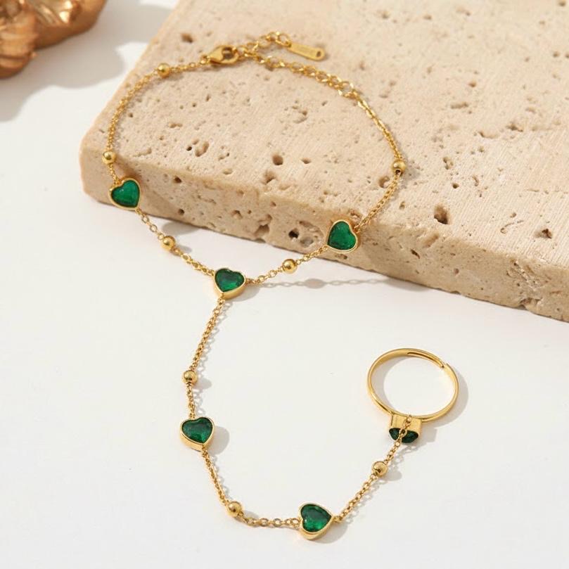 Heart hand chain