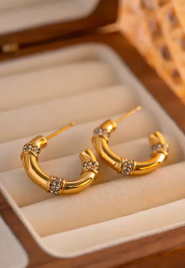 Coiled hoops