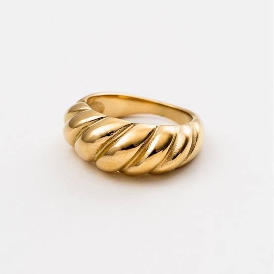 Croissant ring ￼