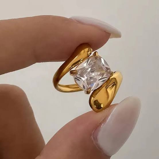 Aura ring - Rare Jewels