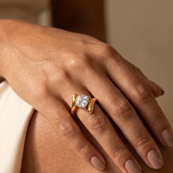 Aura ring - Rare Jewels
