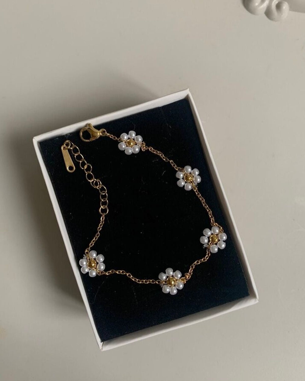 Daisy beaded bracelet🌼 - Rare Jewels