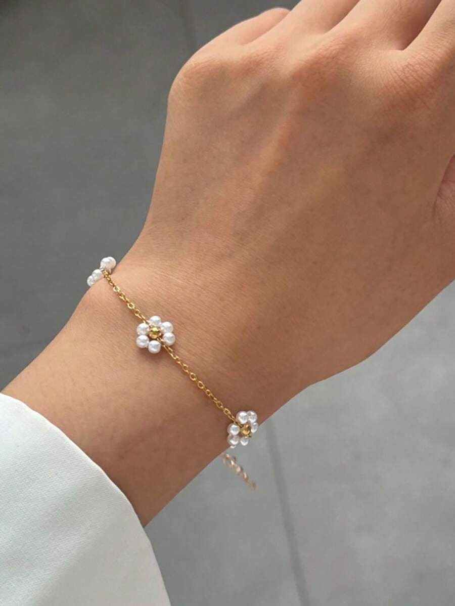 Daisy beaded bracelet🌼 - Rare Jewels