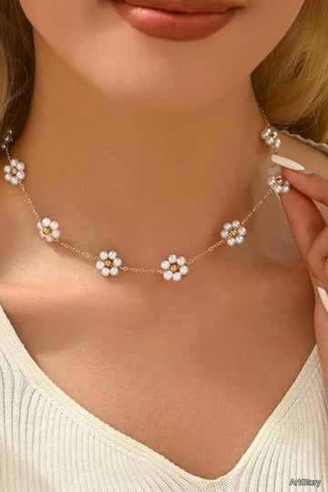 Daisy beaded necklace 🌼 - Rare Jewels