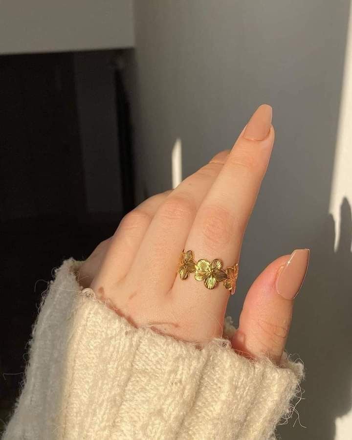 Flower ring - Rare Jewels