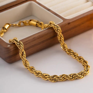 Gold palated chain✨ - Rare Jewels