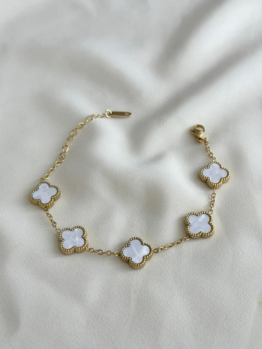 Vancleef white pearl bracelet - Rare Jewels
