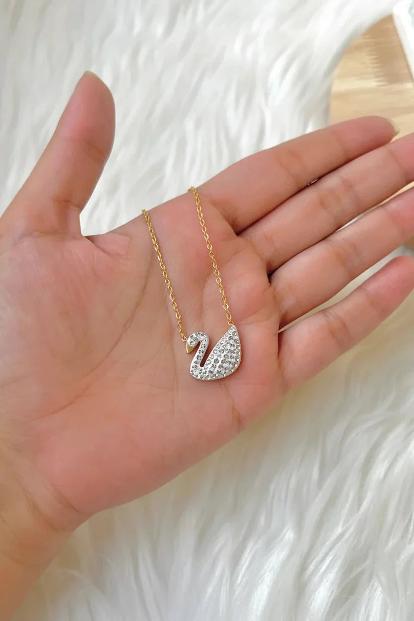 White swan 🦢 - Rare Jewels